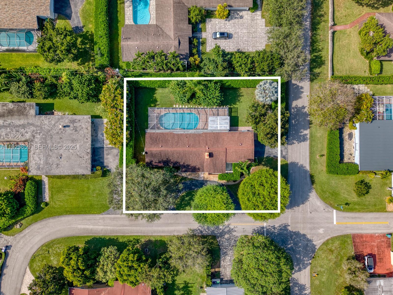 Pinecrest, Florida, 33156, United States, 3 Bedrooms Bedrooms, ,2 BathroomsBathrooms,Residential,For Sale,2003323