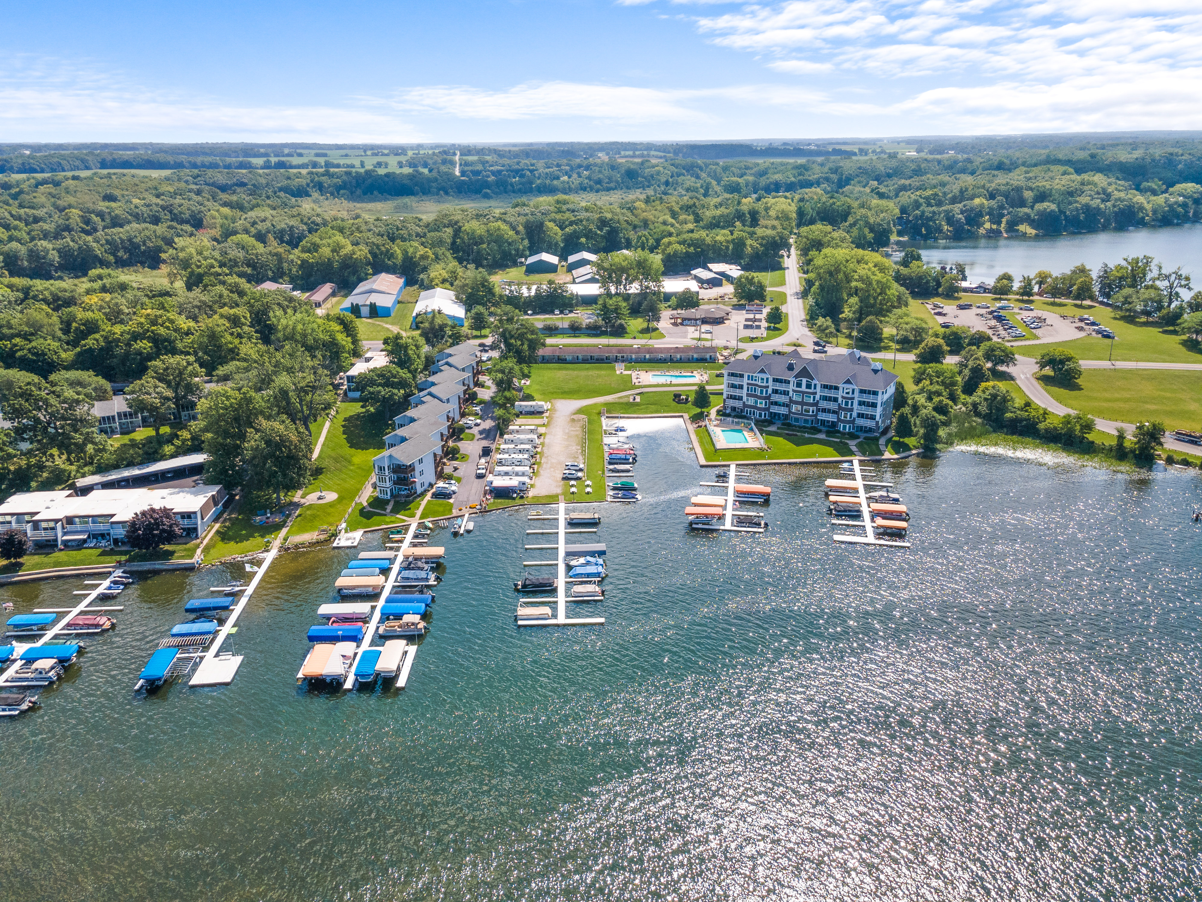  Affordable Lakefront Living on Lake Wawasee - 物件實景