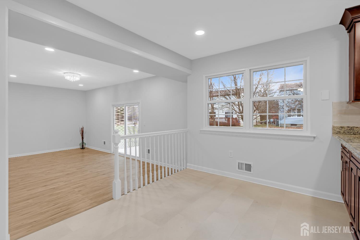 East Brunswick, New Jersey, 08816, United States, 3 Bedrooms Bedrooms, ,3 BathroomsBathrooms,Residential,For Sale,2001983