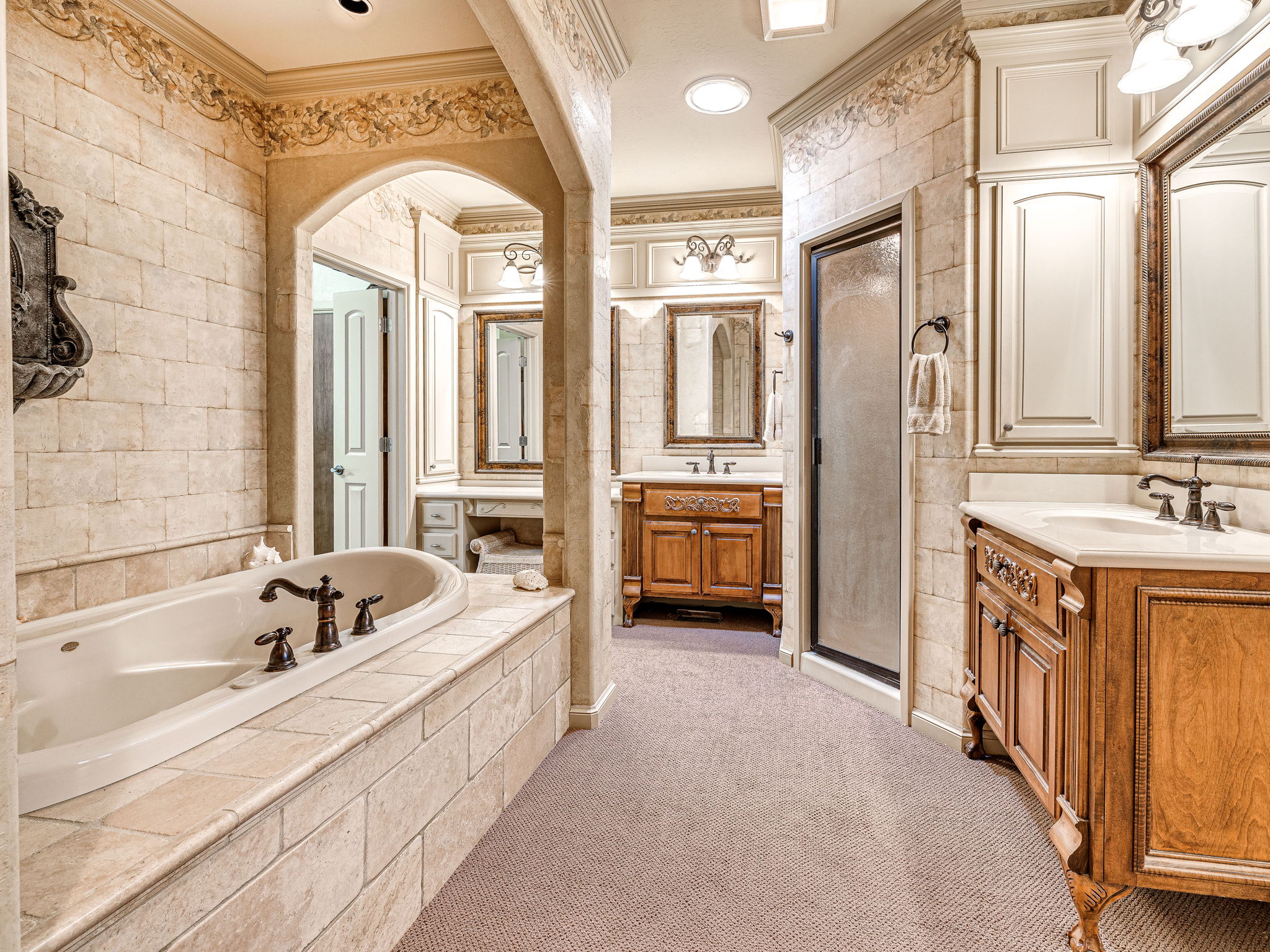 Edmond, Oklahoma, 73003, United States, 3 Bedrooms Bedrooms, ,3 BathroomsBathrooms,Residential,For Sale,1907652