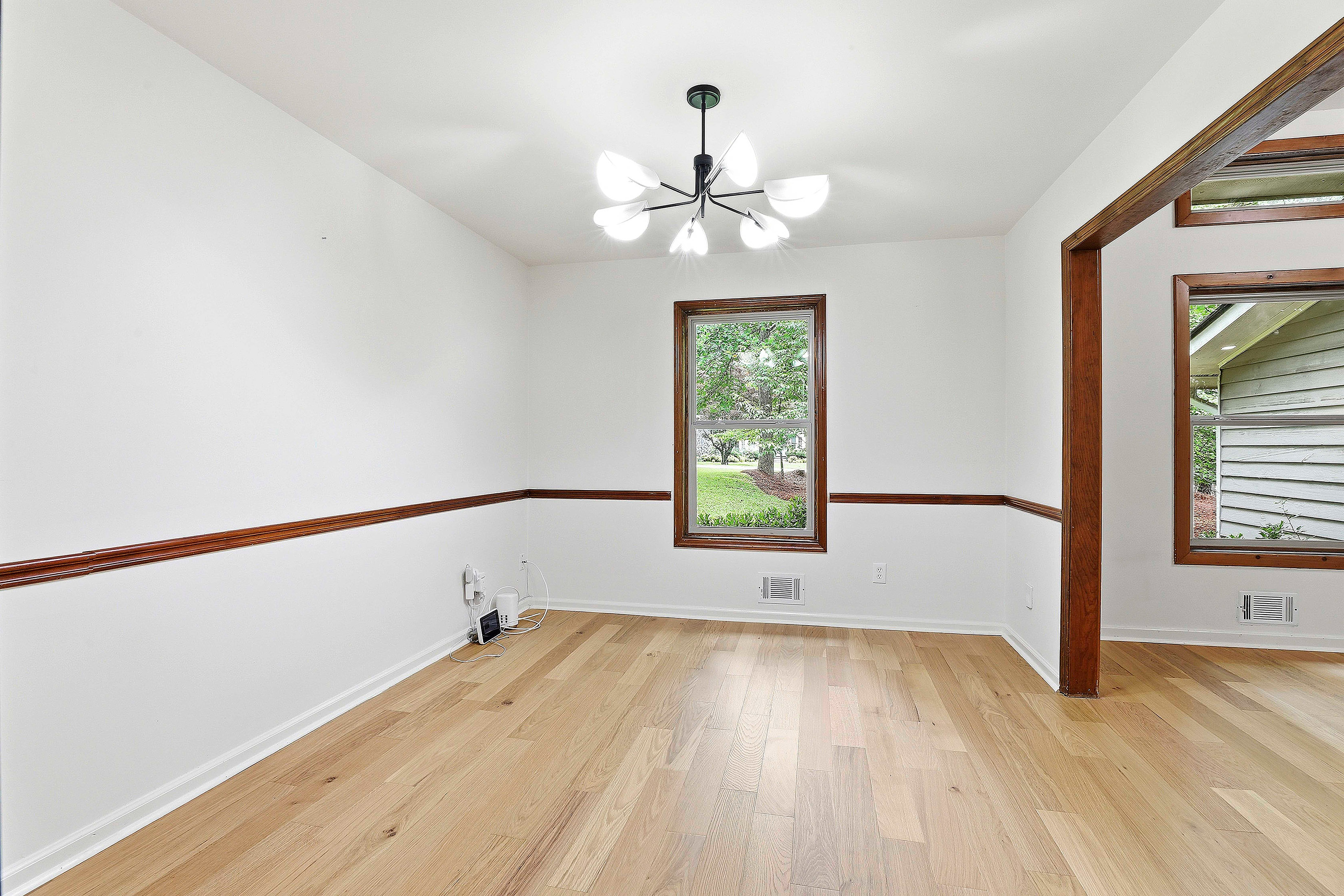  Picture Perfect Home Embodies Mid-century Elegance and Charm - 物件實景