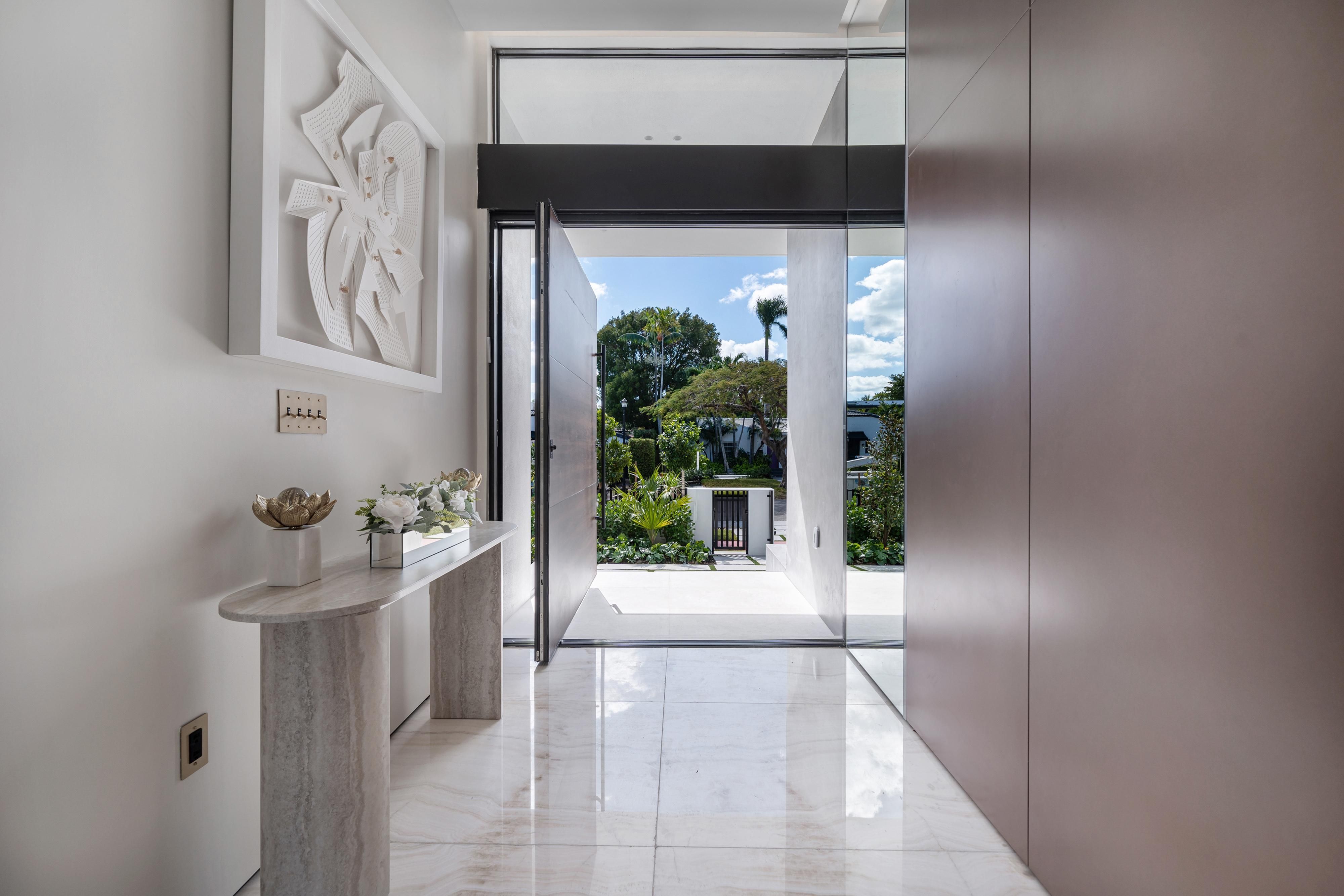  1045 W 47th Ct, Miami Beach, FL, 33140 - 物件實景