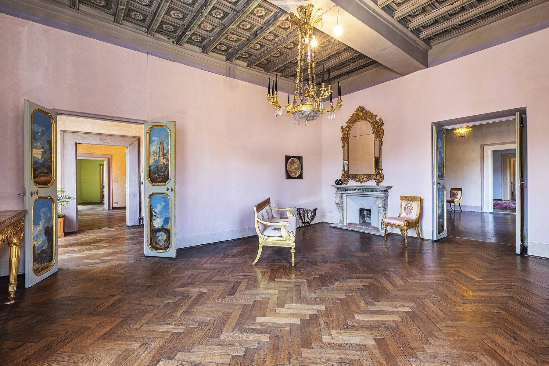 Prestigious historic residence in the heart of Rome