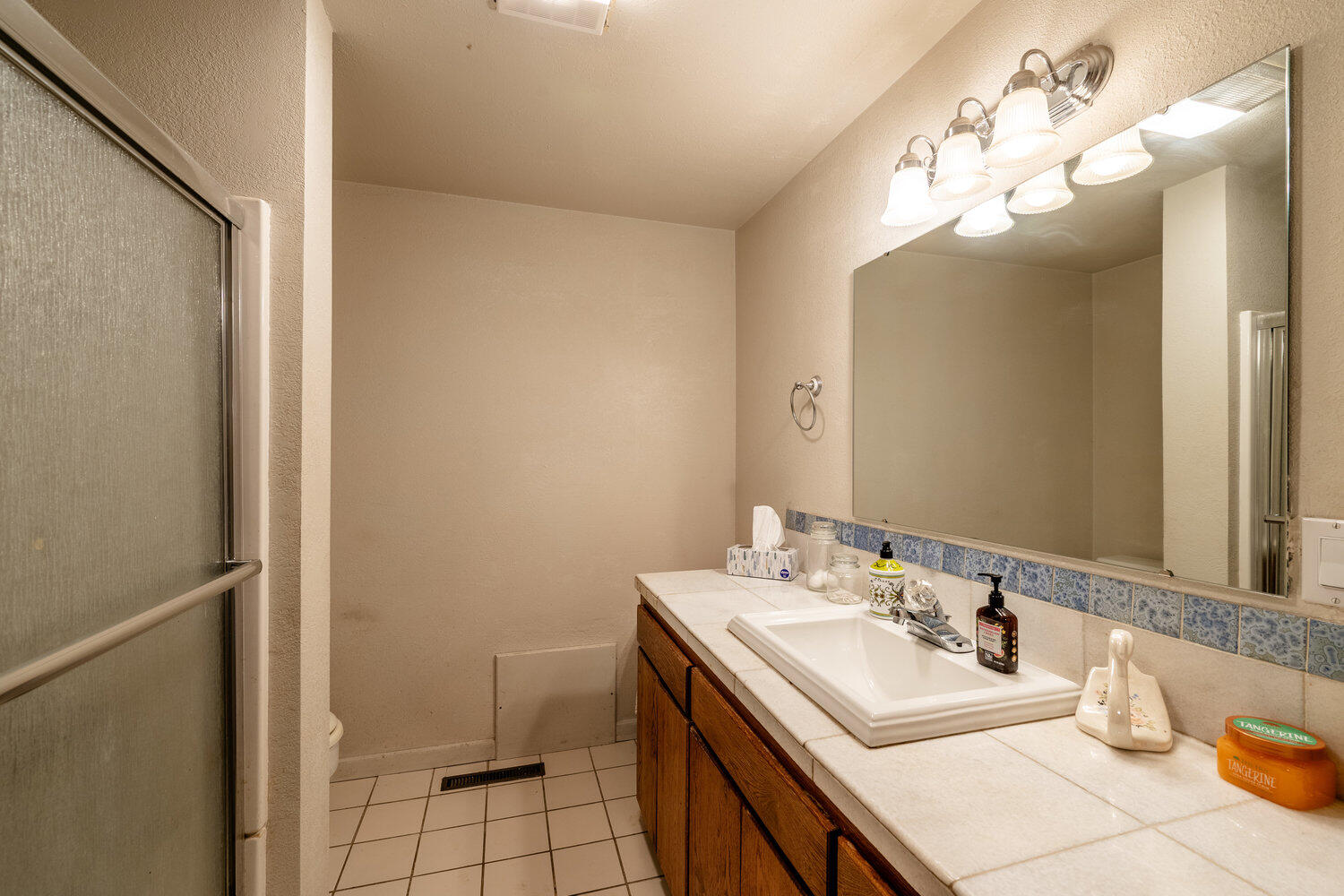Sheridan, Wyoming, 82801, United States, 3 Bedrooms Bedrooms, ,3 BathroomsBathrooms,Residential,For Sale,1939010