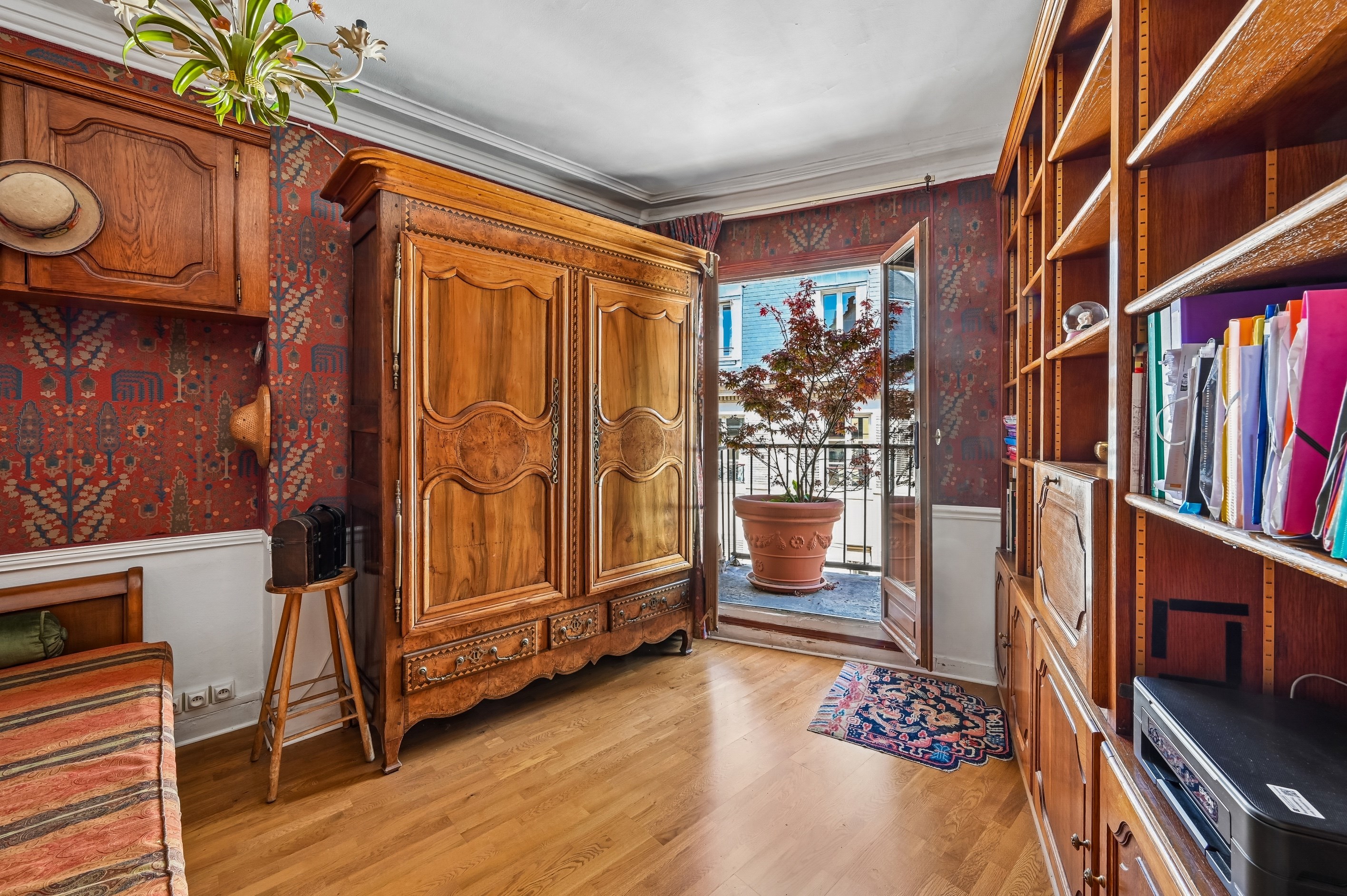  Apartment for sale-high floor-balcony-Place de l