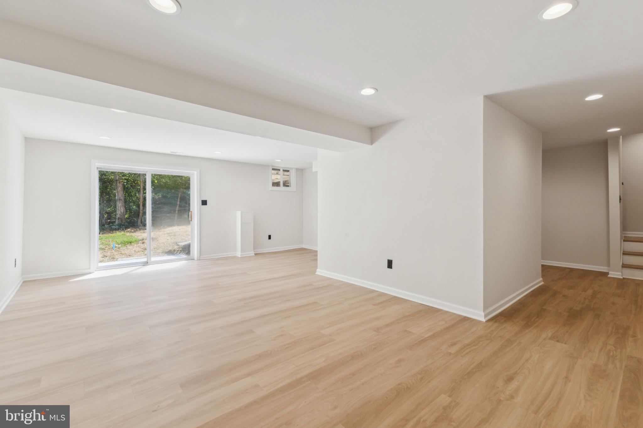 Fairfax, Virginia, 22030, United States, 4 Bedrooms Bedrooms, ,4 BathroomsBathrooms,Residential,For Sale,1978960