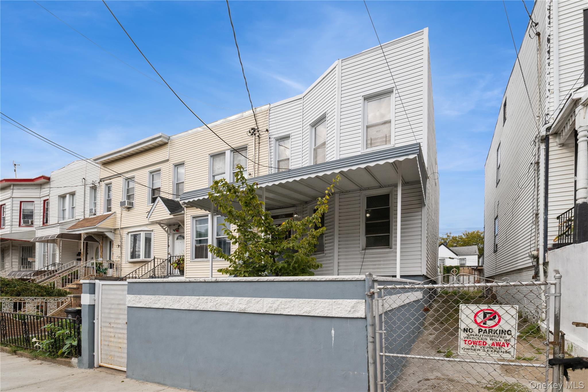 Brooklyn, New York, 11208, United States, 4 Bedrooms Bedrooms, ,3 BathroomsBathrooms,Residential,For Sale,1948244