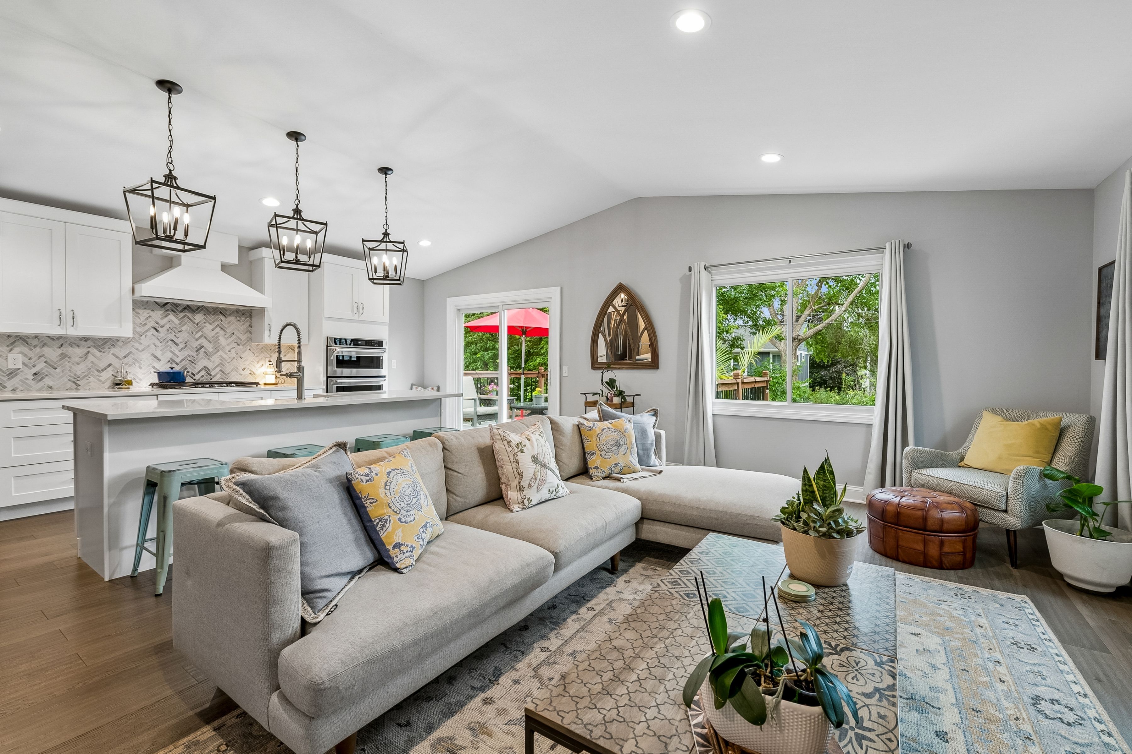  Beautifully Renovated in Coveted Chowen Park - 物件實景