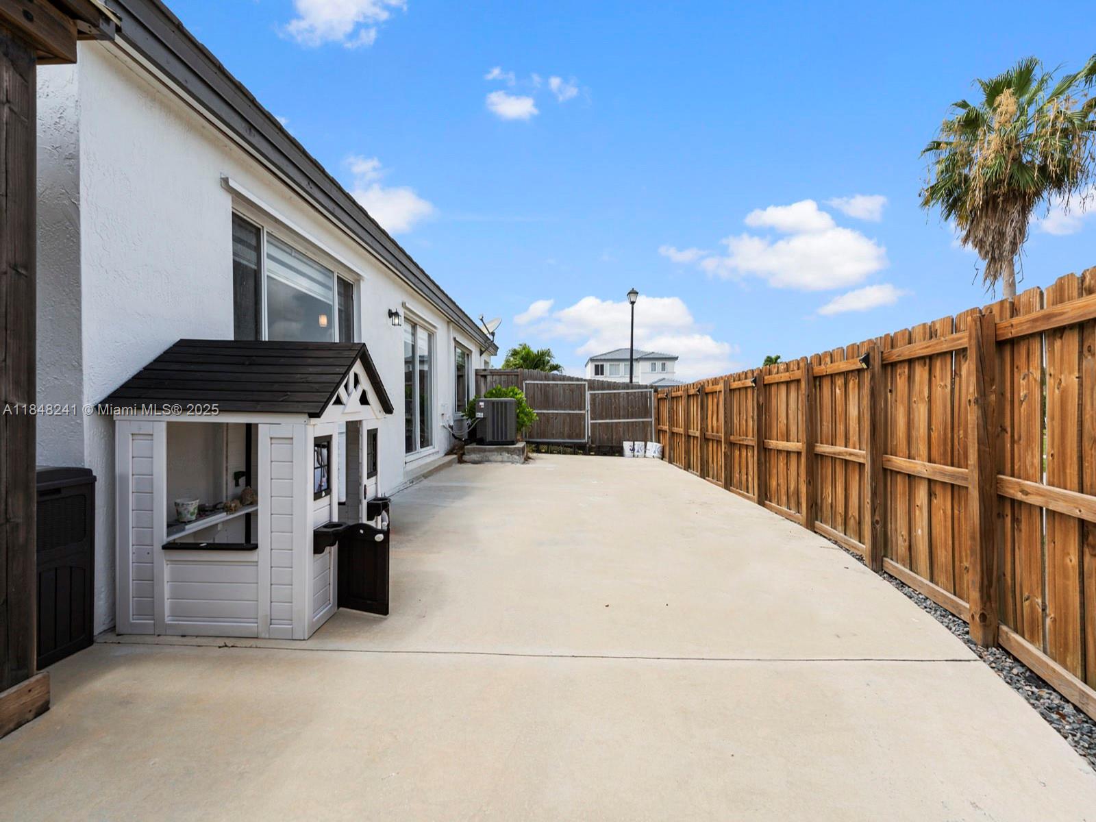 Miami, Florida, 33177, United States, 4 Bedrooms Bedrooms, ,2 BathroomsBathrooms,Residential,For Sale,1903424