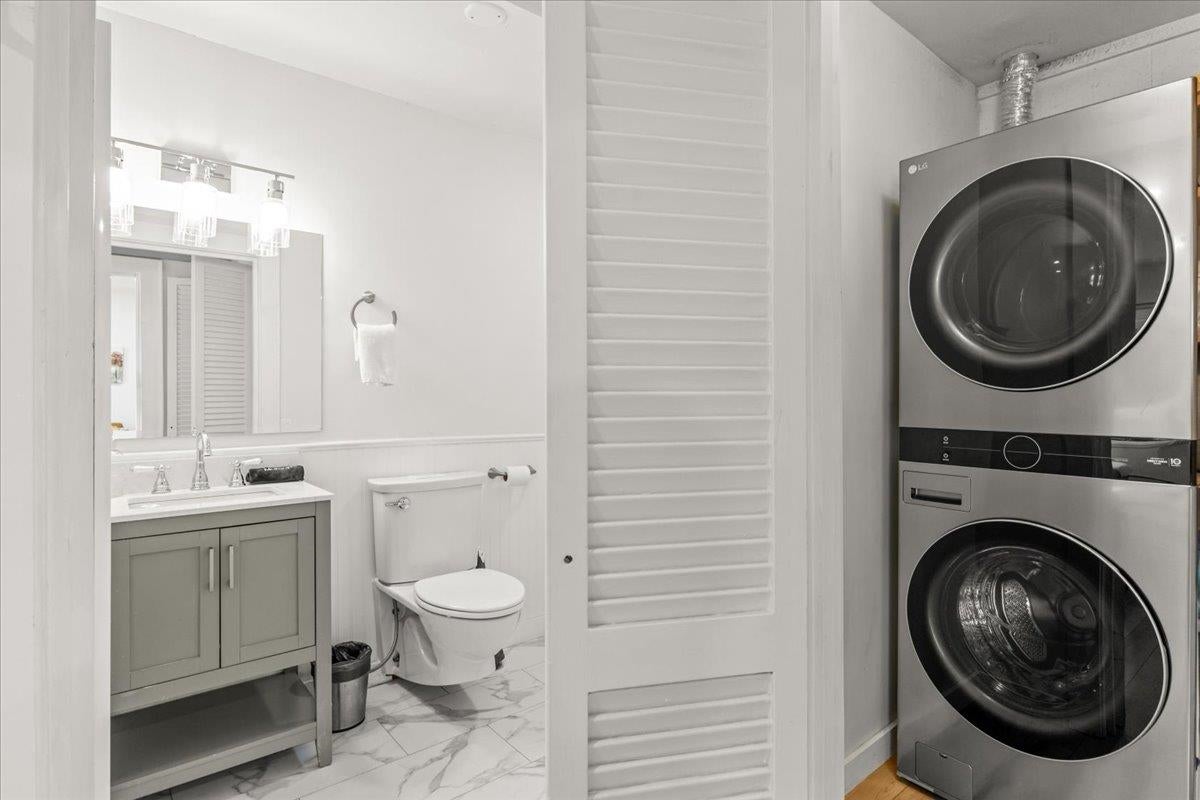 Stowe, Vermont, 05672, United States, 8 Bedrooms Bedrooms, ,5 BathroomsBathrooms,Residential,For Sale,1994933