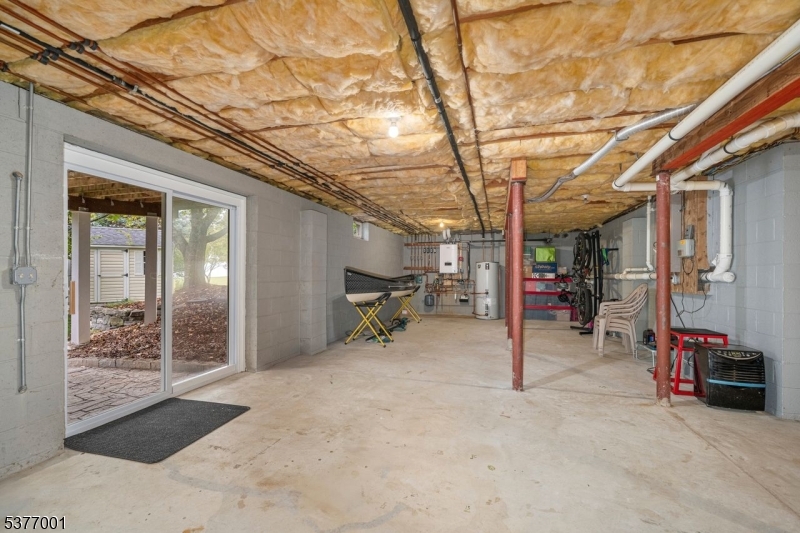 Newton Town, New Jersey, 07860, United States, 4 Bedrooms Bedrooms, ,3 BathroomsBathrooms,Residential,For Sale,1985191