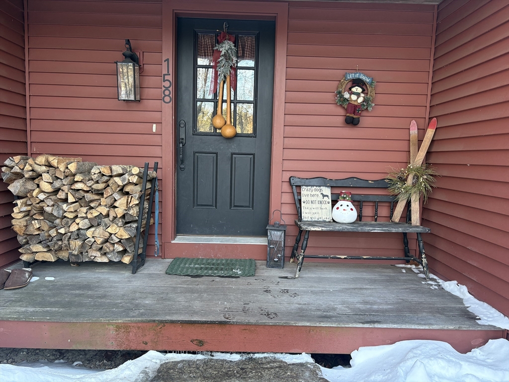 Northbridge, Massachusetts, 01588, United States, 4 Bedrooms Bedrooms, ,2 BathroomsBathrooms,Residential,For Sale,2015326