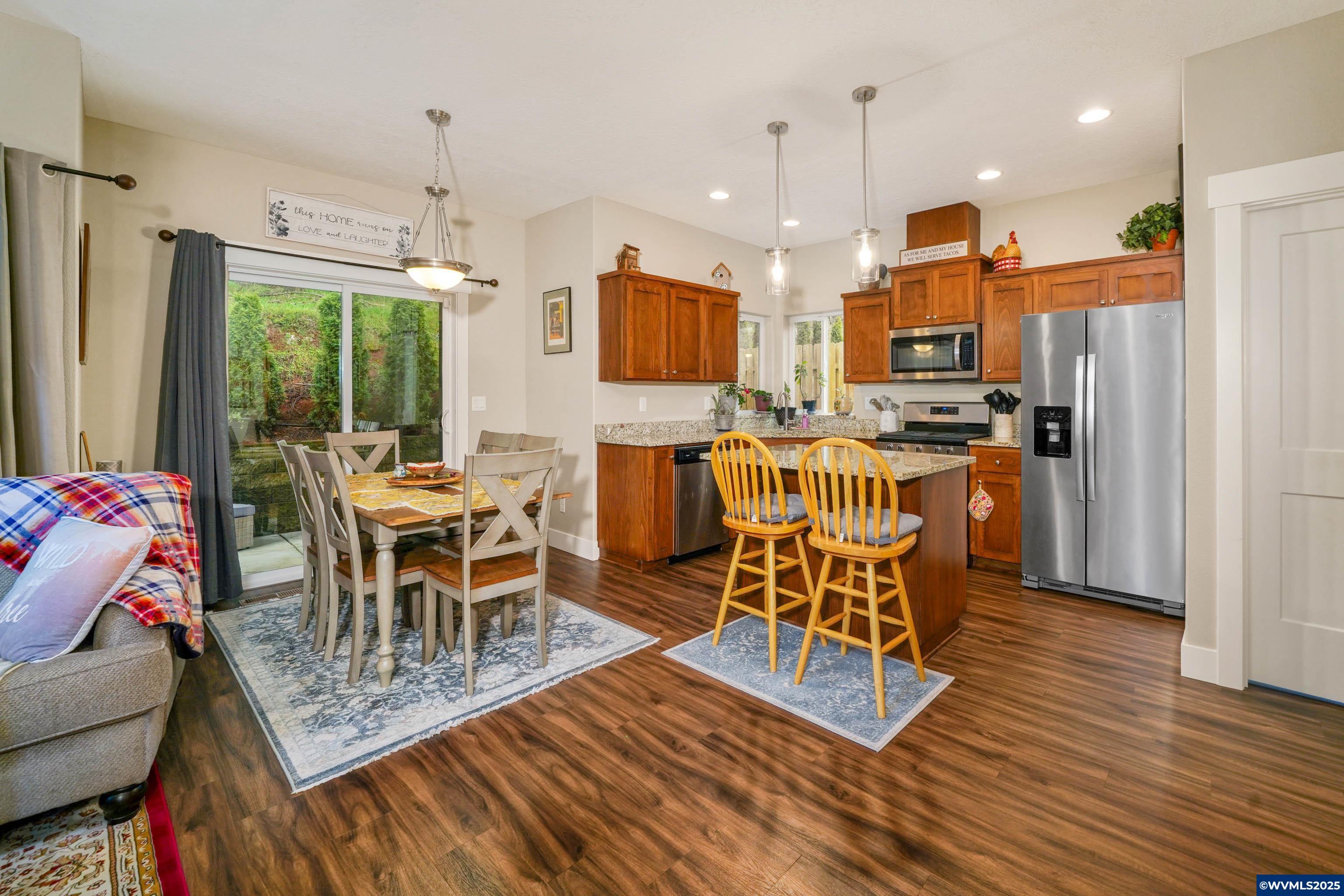 Salem, Oregon, 97306, United States, 3 Bedrooms Bedrooms, ,3 BathroomsBathrooms,Residential,For Sale,1891858