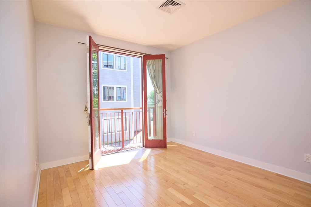 Cambridge, Massachusetts, 02138, United States, 1 Bedroom Bedrooms, ,1 BathroomBathrooms,Residential,For Sale,1847037
