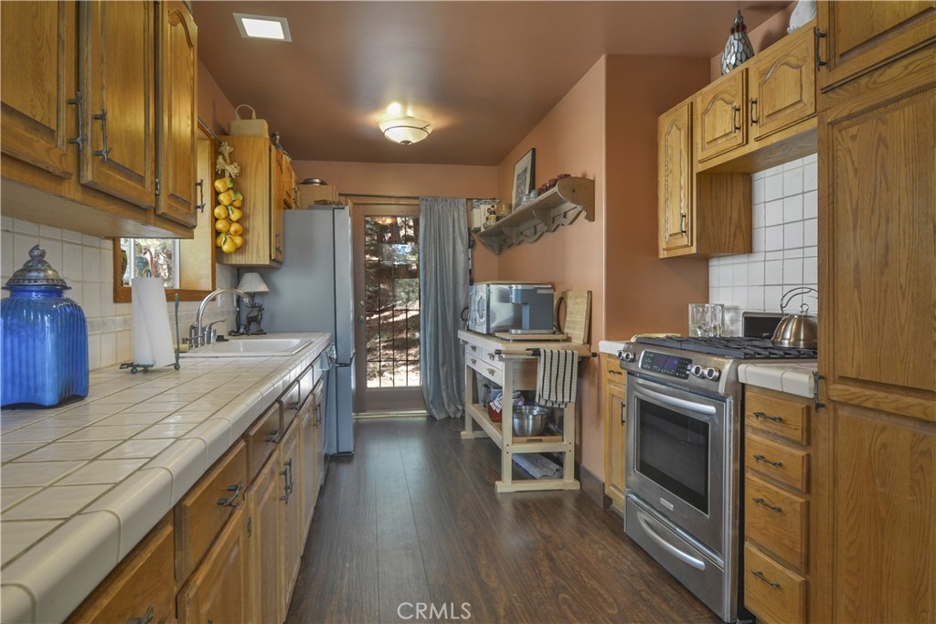 Lake Arrowhead, California, 92317, United States, 3 Bedrooms Bedrooms, ,3 BathroomsBathrooms,Residential,For Sale,1890346