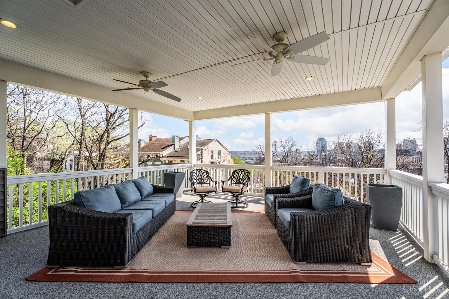 Cincinnati, Ohio, 45202, United States, 3 Bedrooms Bedrooms, ,4 BathroomsBathrooms,Residential,For Sale,1968931