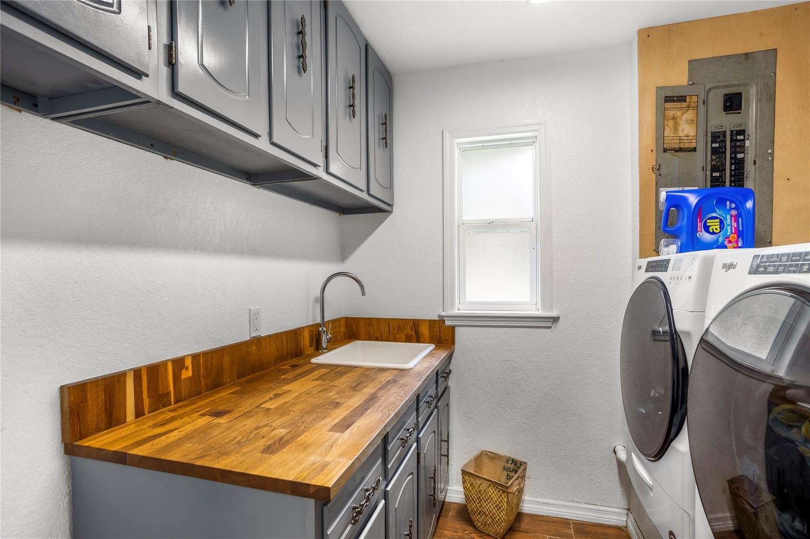 MIMS, Florida, 32754, United States, 3 Bedrooms Bedrooms, ,2 BathroomsBathrooms,Residential,For Sale,1878459