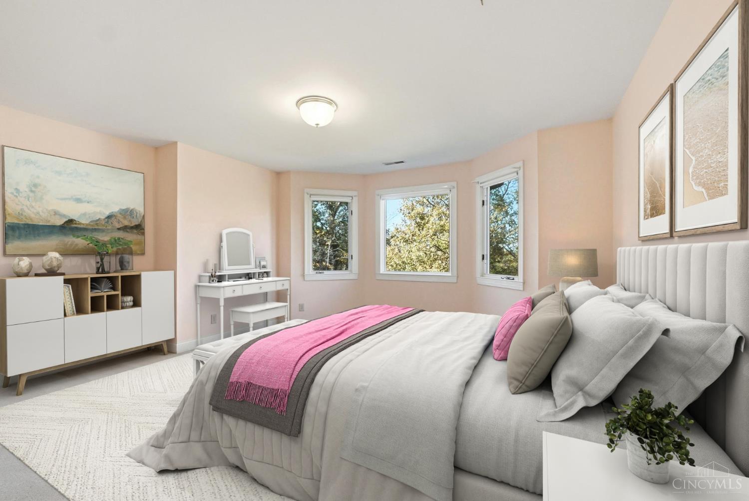 Anderson Twp, Ohio, 45230, United States, 5 Bedrooms Bedrooms, ,6 BathroomsBathrooms,Residential,For Sale,1988245