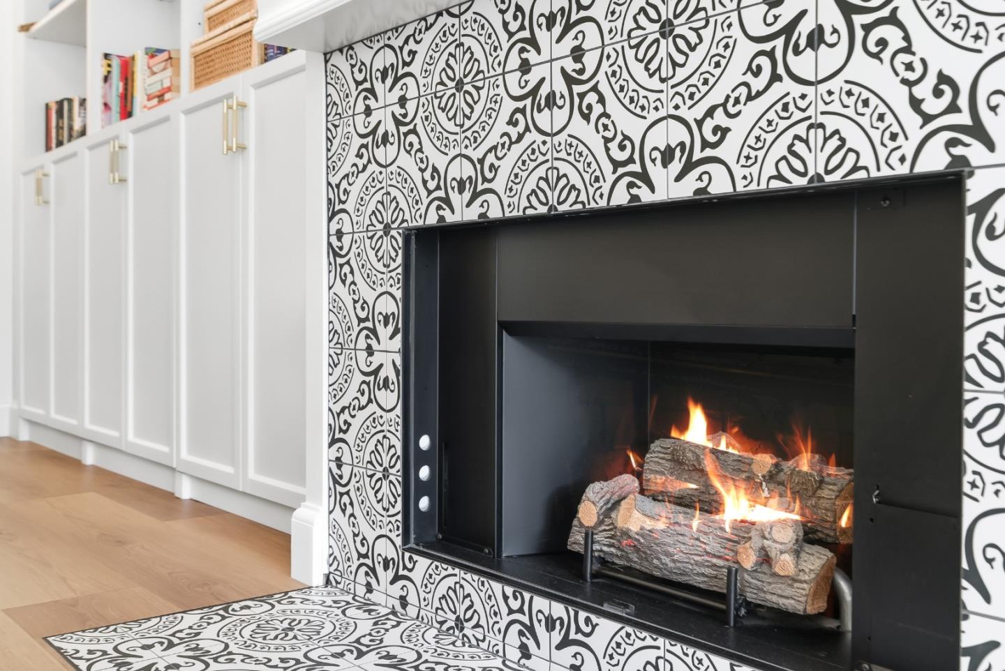 Menlo Park, California, 94025, United States, 1 Bedroom Bedrooms, ,1 BathroomBathrooms,Residential,For Sale,1992903