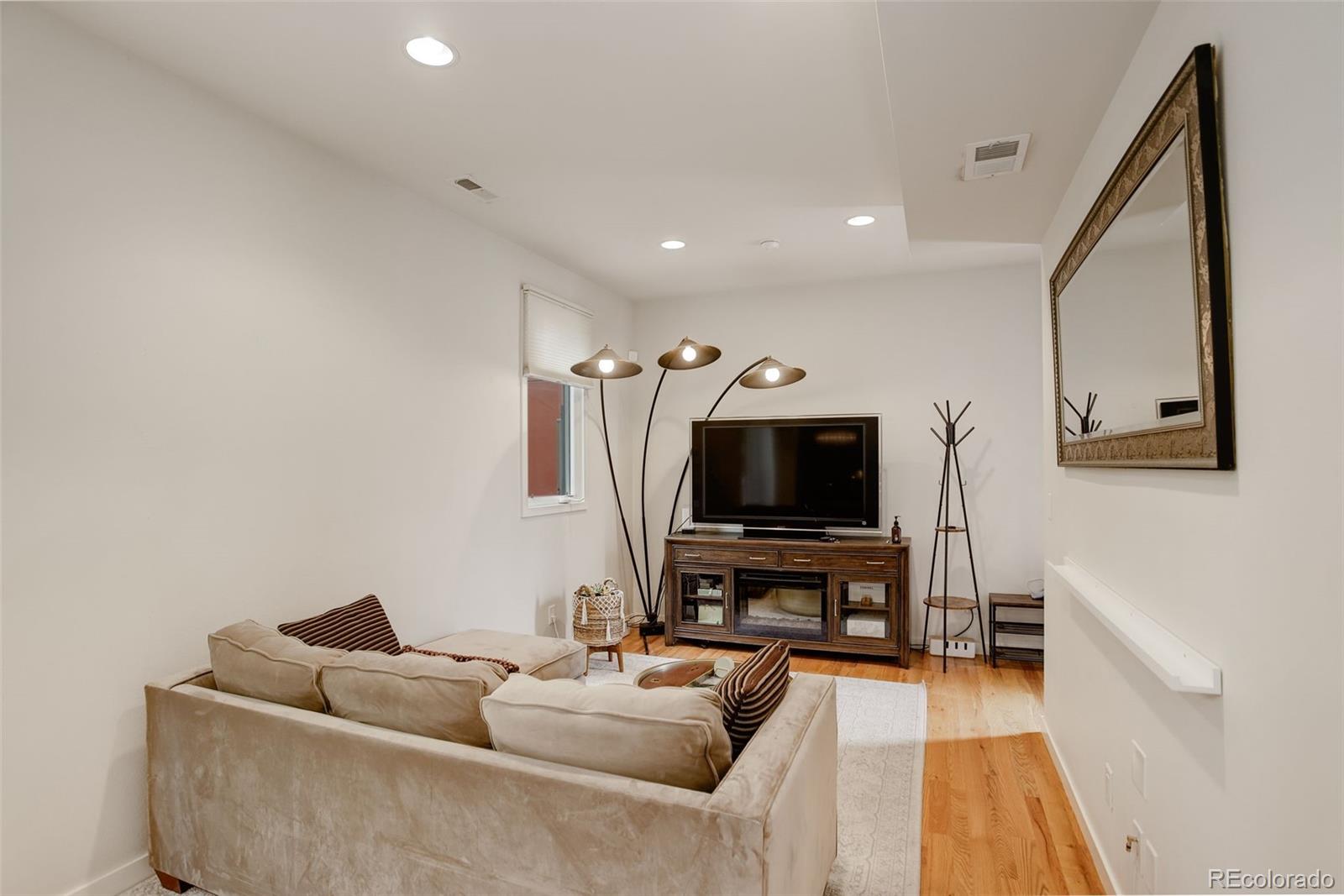 Denver, Colorado, 80205, United States, 2 Bedrooms Bedrooms, ,1 BathroomBathrooms,Residential,For Sale,1849000