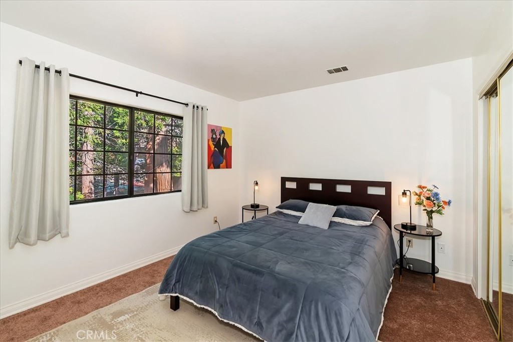 Lake Arrowhead, California, 92352, United States, 4 Bedrooms Bedrooms, ,3 BathroomsBathrooms,Residential,For Sale,1998822