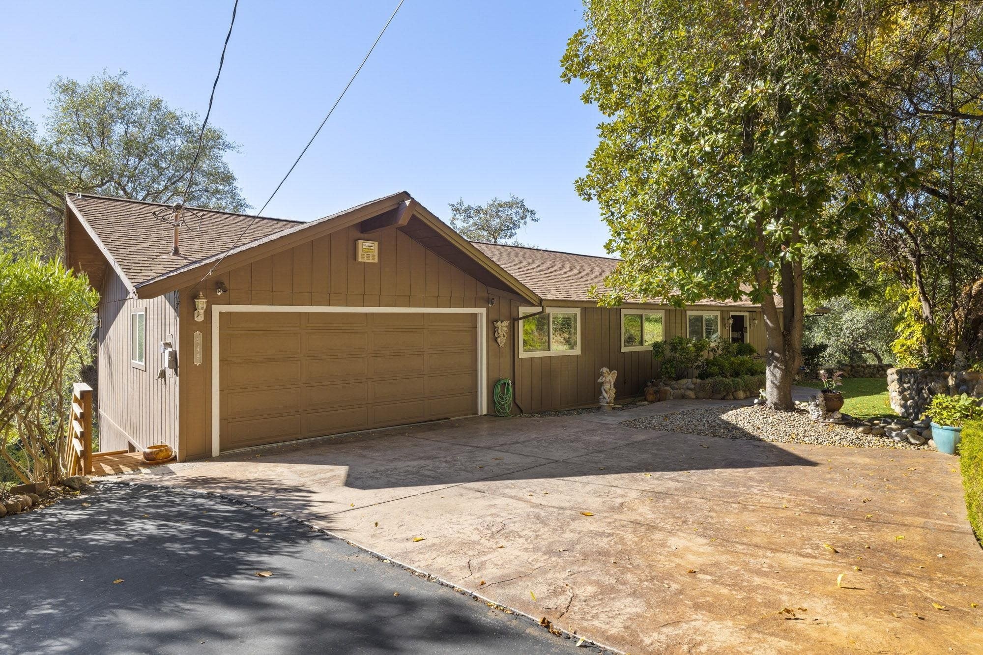 Sonora, California, 95370, United States, ,Residential,For Sale,2010802