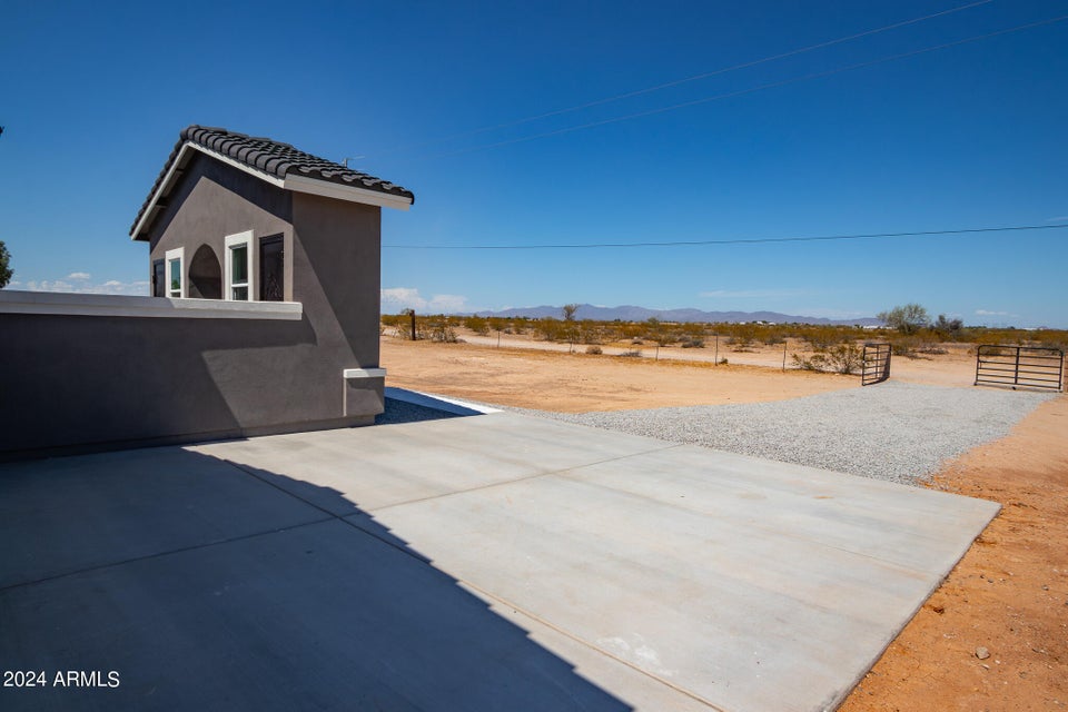 Tonopah, Arizona, 85354, United States, 4 Bedrooms Bedrooms, ,1 BathroomBathrooms,Residential,For Sale,1975997