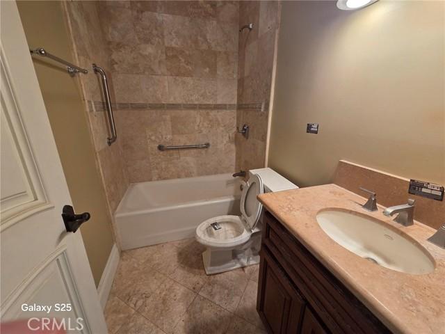 Downey, California, 90240, United States, 5 Bedrooms Bedrooms, ,6 BathroomsBathrooms,Residential,For Sale,1850921