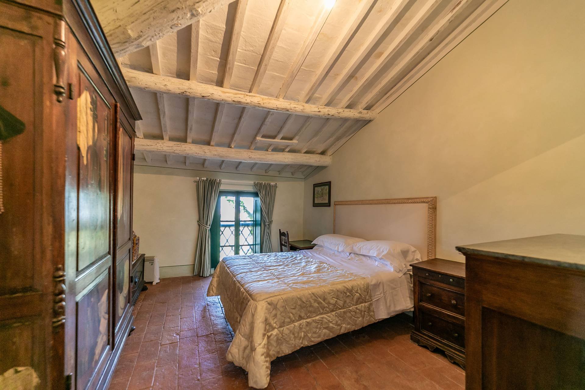 Via di Villa Bianca, Montepulciano, Siena, 53045, IT, 10 Bedrooms Bedrooms, ,10 BathroomsBathrooms,Residential,For Sale,Via di Villa Bianca,1311375