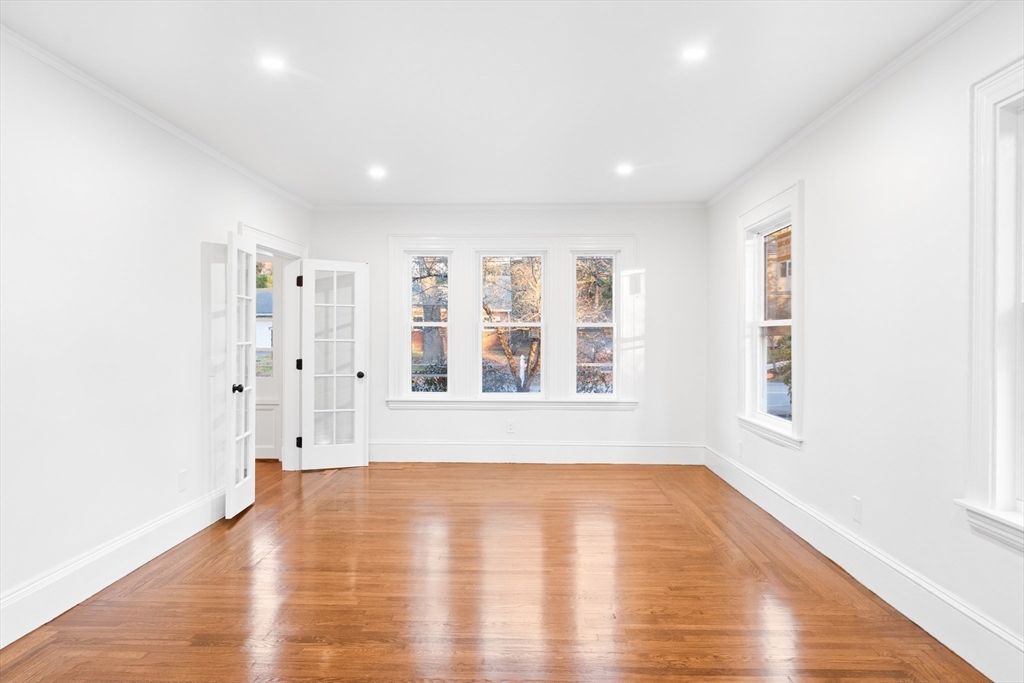 Franklin, Massachusetts, 02038, United States, 4 Bedrooms Bedrooms, ,2 BathroomsBathrooms,Residential,For Sale,2005165