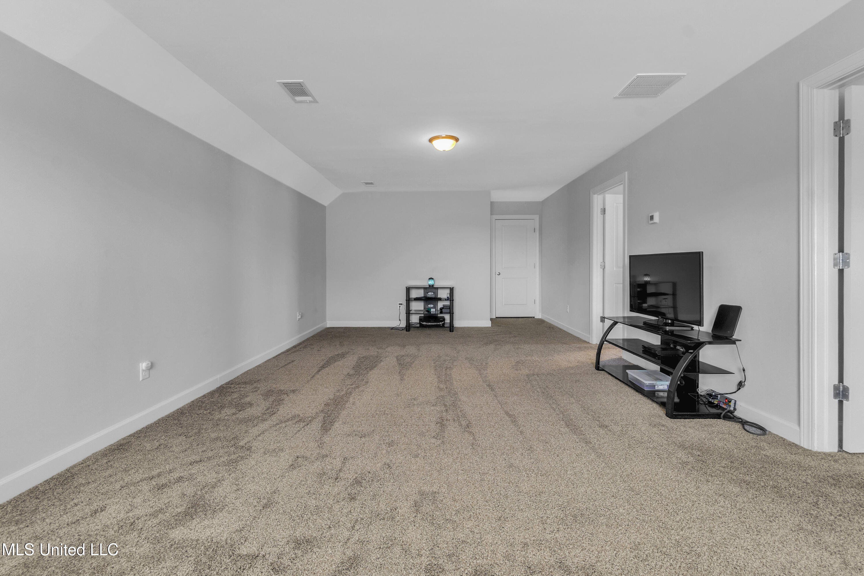 Olive Branch, Mississippi, 38654, United States, 4 Bedrooms Bedrooms, ,3 BathroomsBathrooms,Residential,For Sale,1915801