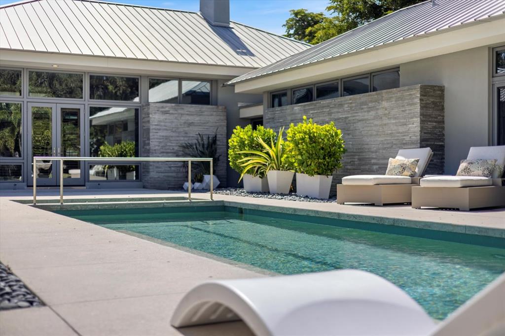 Sarasota, Florida, 34239, United States, 4 Bedrooms Bedrooms, ,5 BathroomsBathrooms,Residential,For Sale,1988202