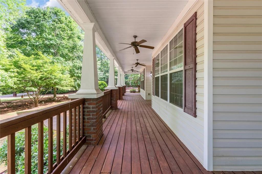 Commerce, Georgia, 30530, United States, 5 Bedrooms Bedrooms, ,4 BathroomsBathrooms,Residential,For Sale,1826945