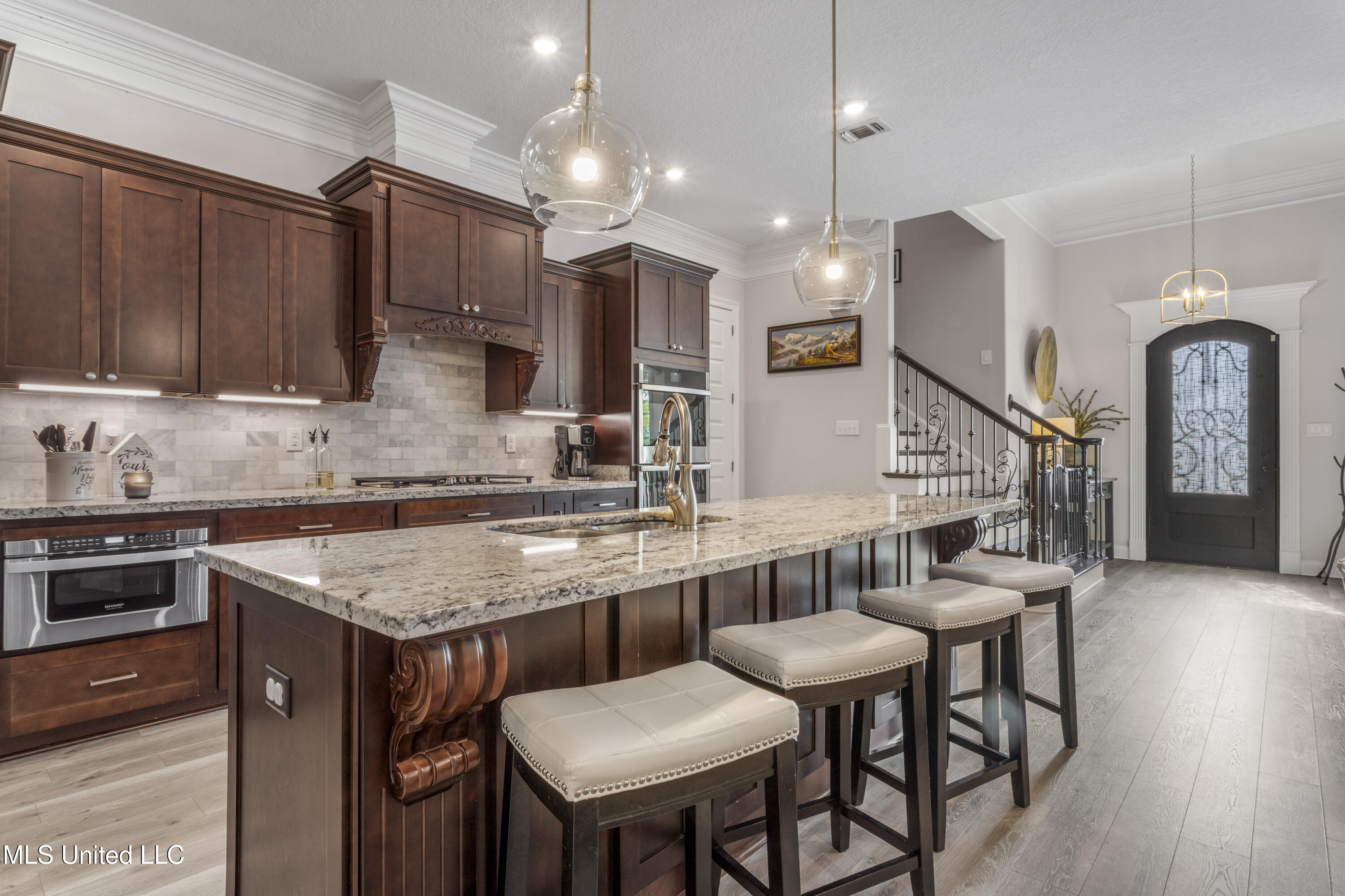 Ocean Springs, Mississippi, 39564, United States, 5 Bedrooms Bedrooms, ,3 BathroomsBathrooms,Residential,For Sale,1805037