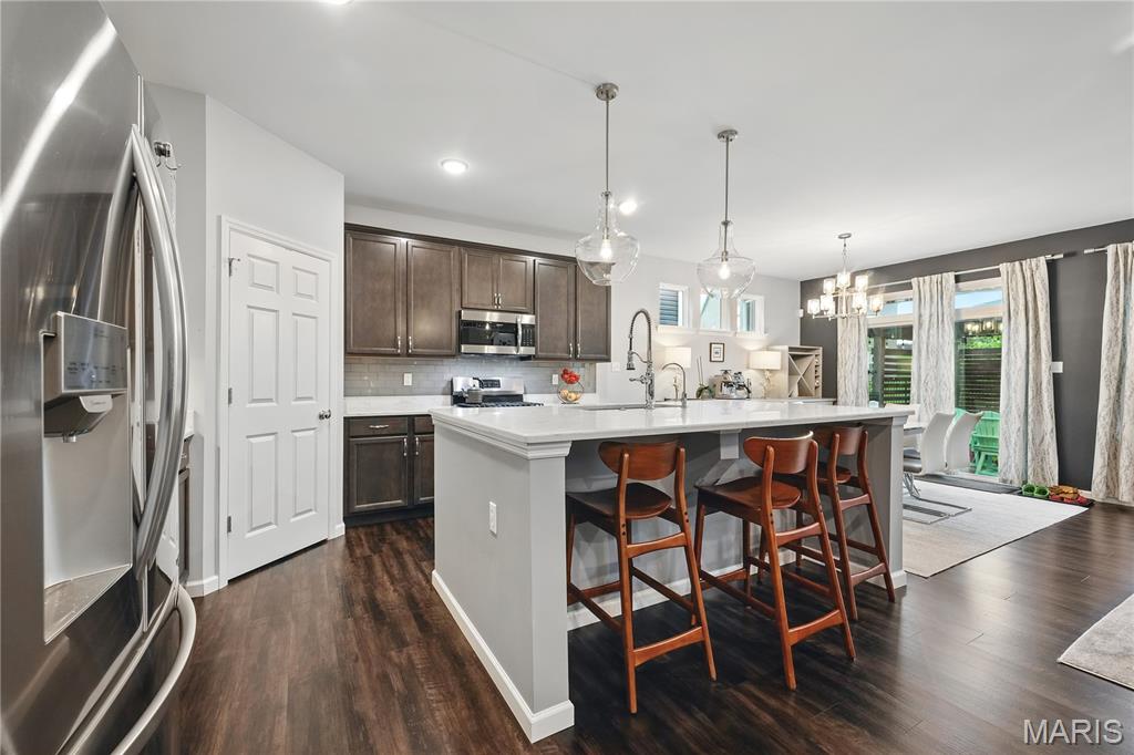 St Charles, Missouri, 63301, United States, 4 Bedrooms Bedrooms, ,3 BathroomsBathrooms,Residential,For Sale,1997020