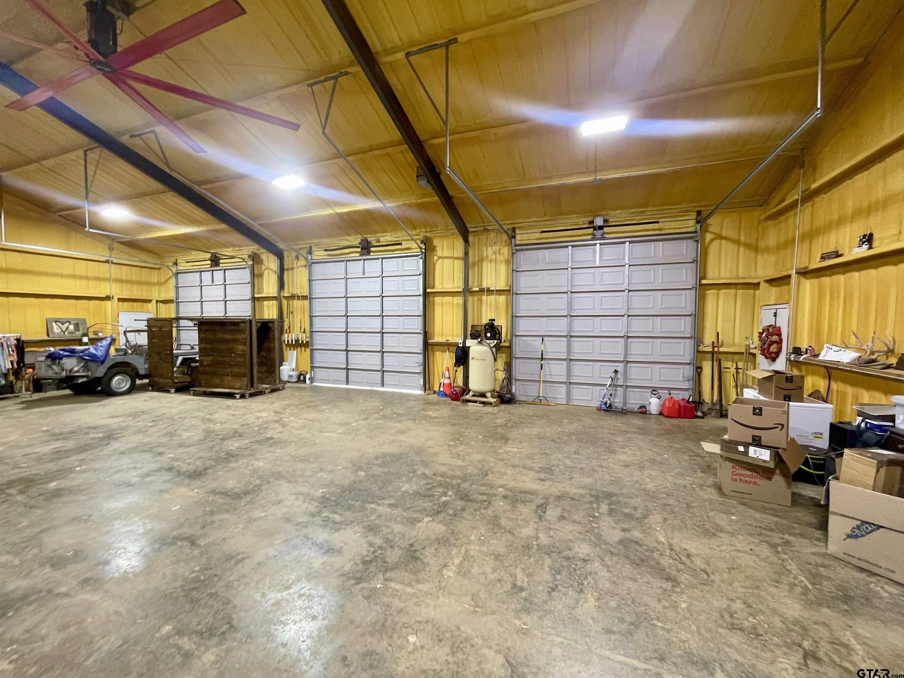 Mineola, Texas, 75773, United States, 4 Bedrooms Bedrooms, ,3 BathroomsBathrooms,Residential,For Sale,1961567