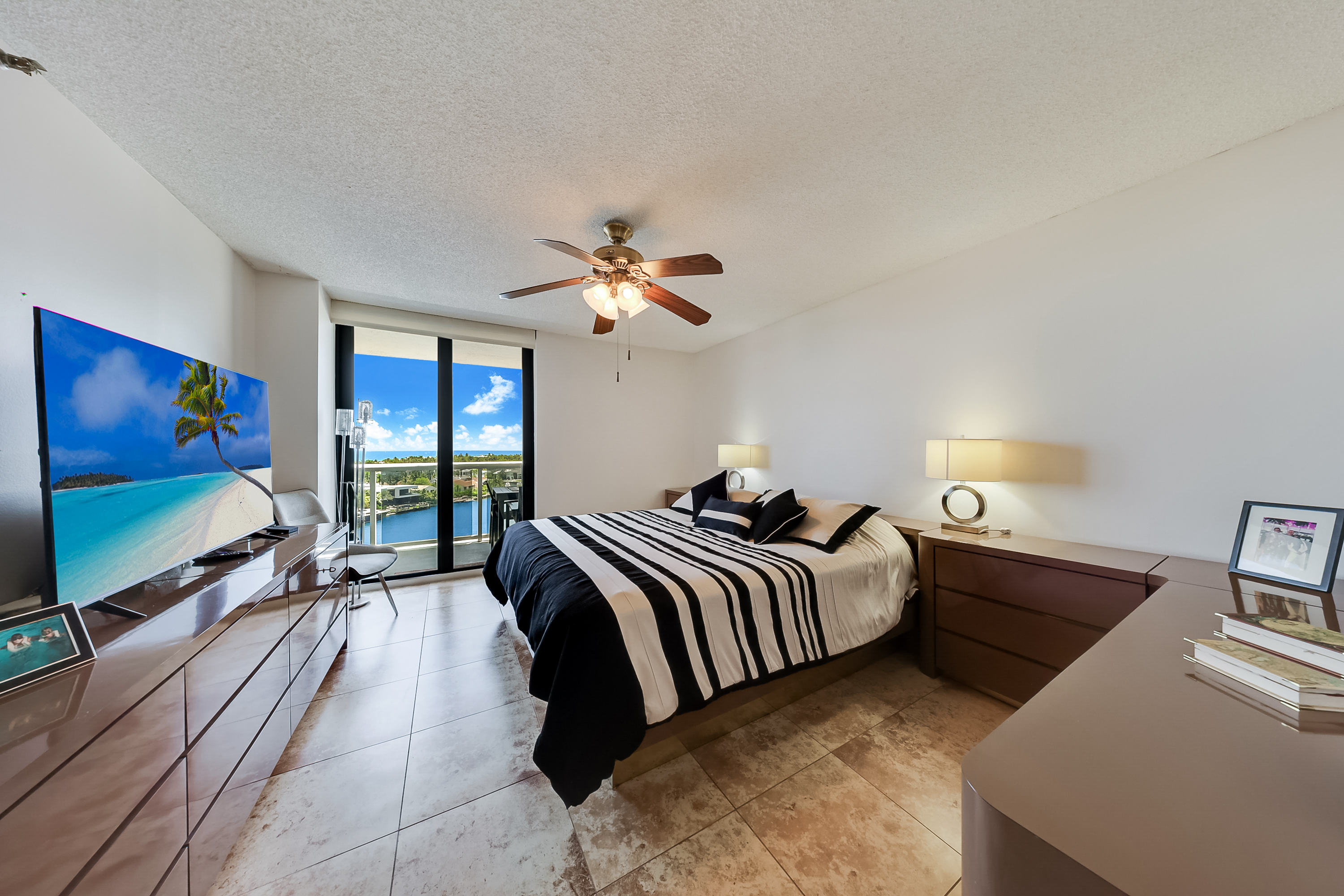  20515 E Country Club Dr, Aventura, FL, 33180 - 物件實景