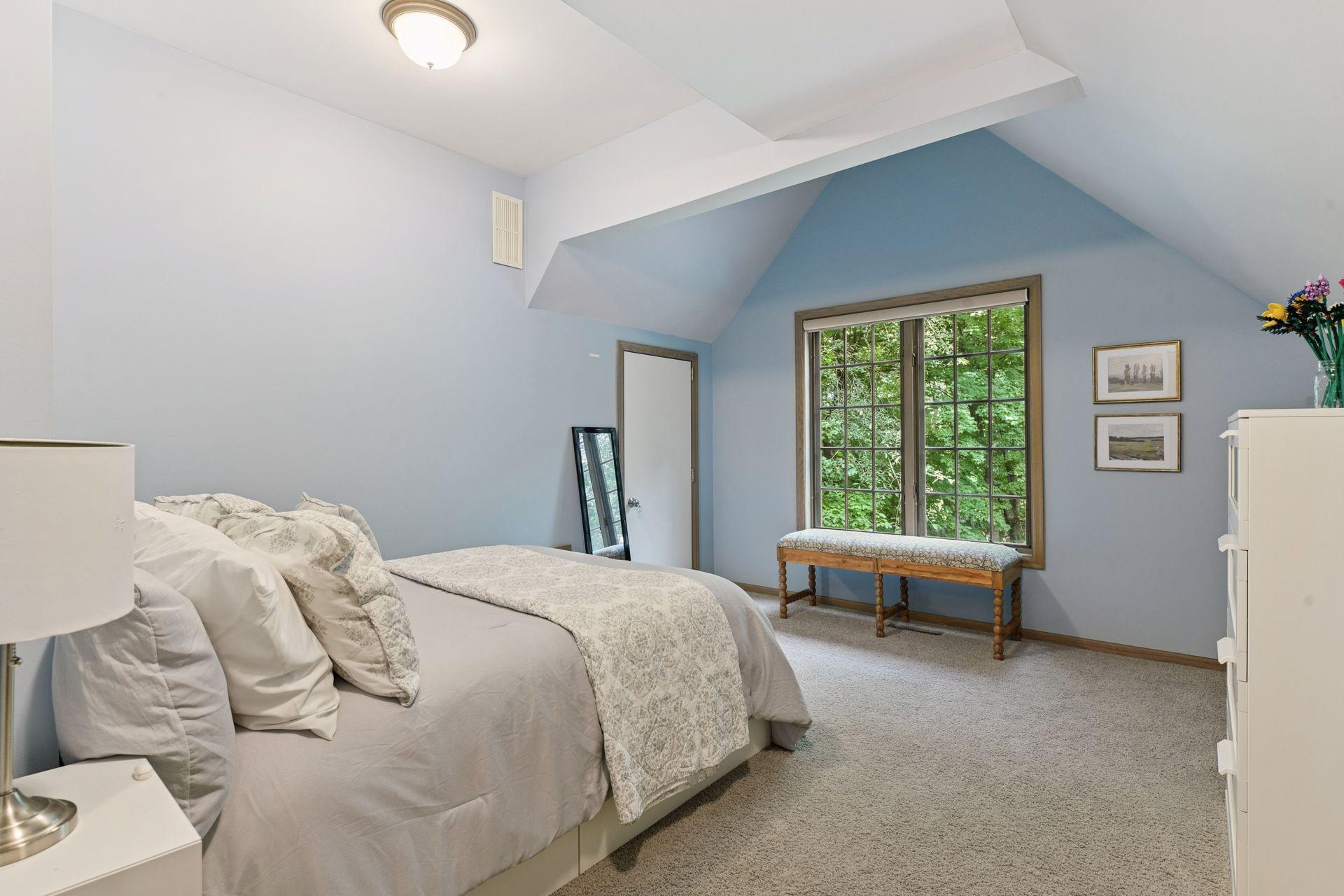 Shorewood, Minnesota, 55331, United States, 5 Bedrooms Bedrooms, ,4 BathroomsBathrooms,Residential,For Sale,1947057