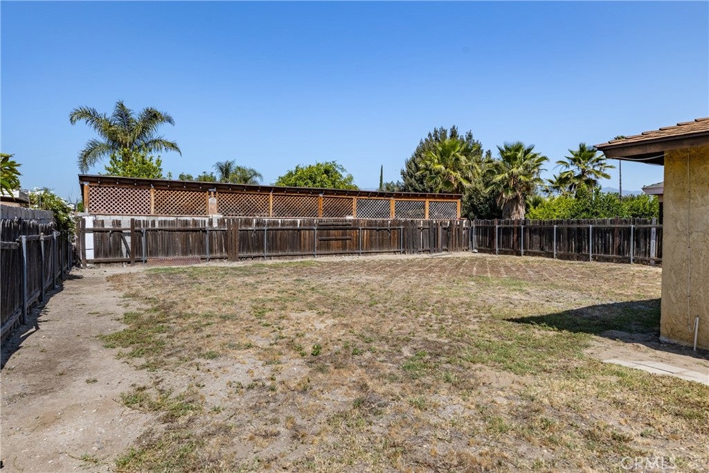 Fontana, California, 92336, United States, 3 Bedrooms Bedrooms, ,2 BathroomsBathrooms,Residential,For Sale,1983811