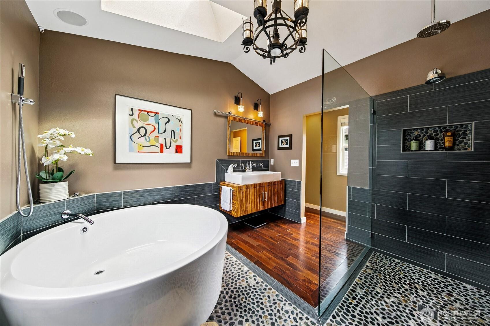 SEATTLE, Washington, 98112, United States, 3 Bedrooms Bedrooms, ,3 BathroomsBathrooms,Residential,For Sale,1875763