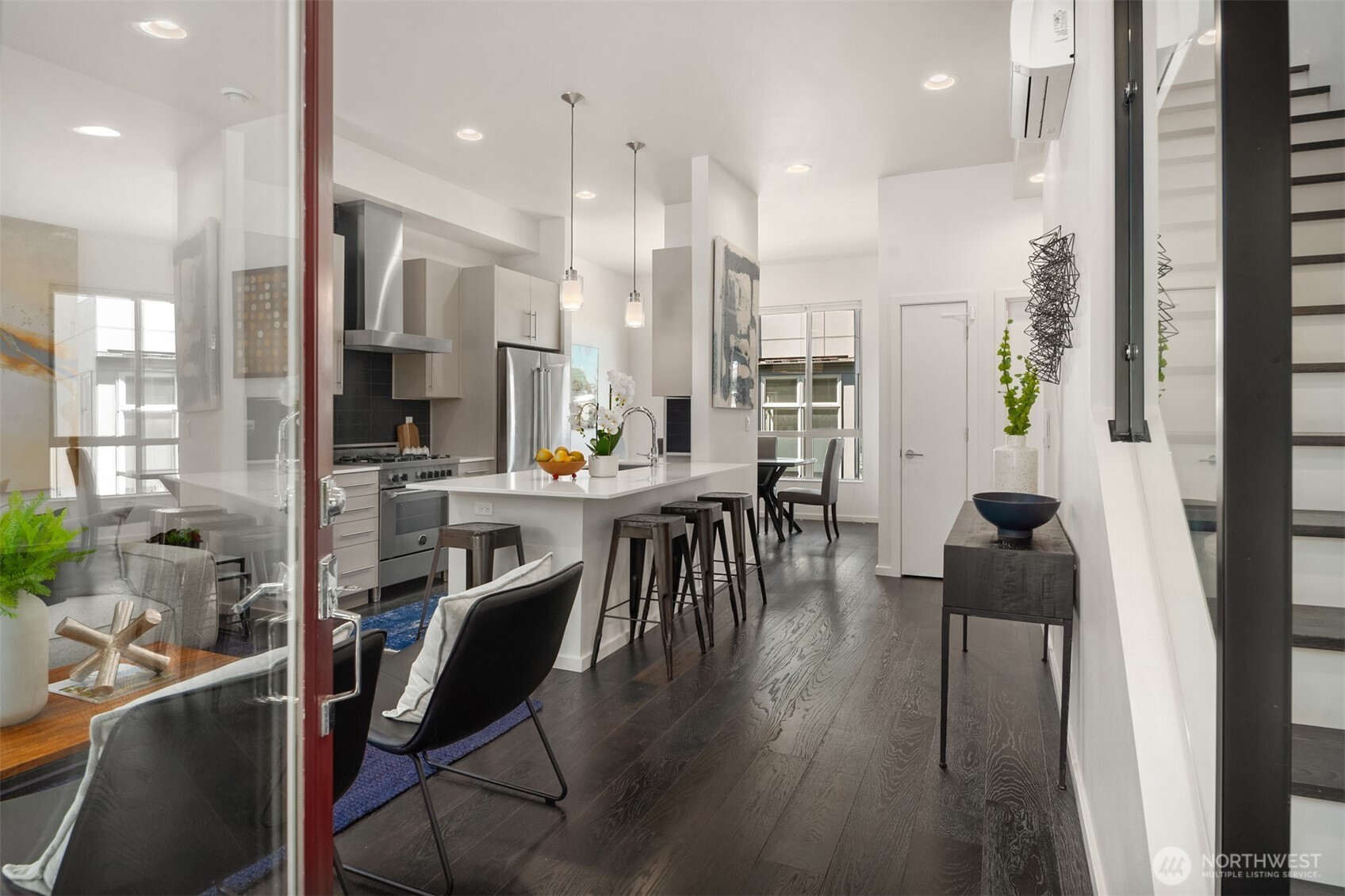 Seattle, Washington, 98122, United States, 3 Bedrooms Bedrooms, ,2 BathroomsBathrooms,Residential,For Sale,1856144