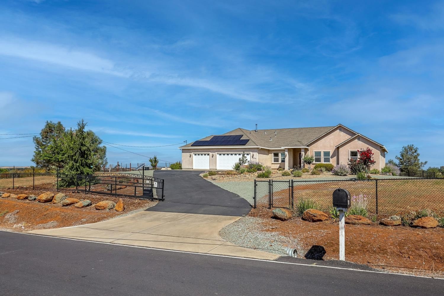 Valley Springs, California, 95252, United States, 3 Bedrooms Bedrooms, ,4 BathroomsBathrooms,Residential,For Sale,1981868