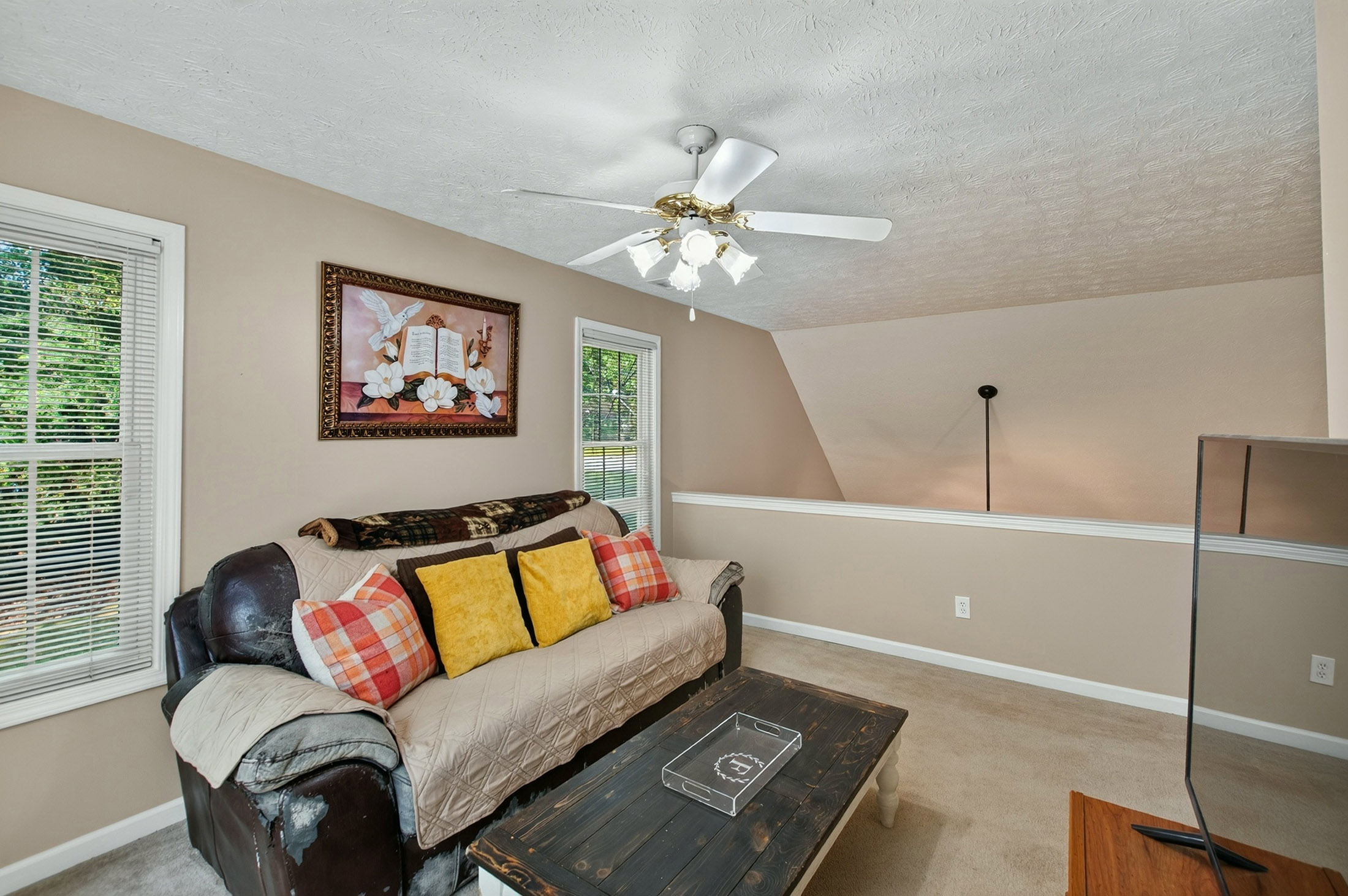  Charming Home on an Expansive 2.8+/- Acre Corner Lot - 物件實景