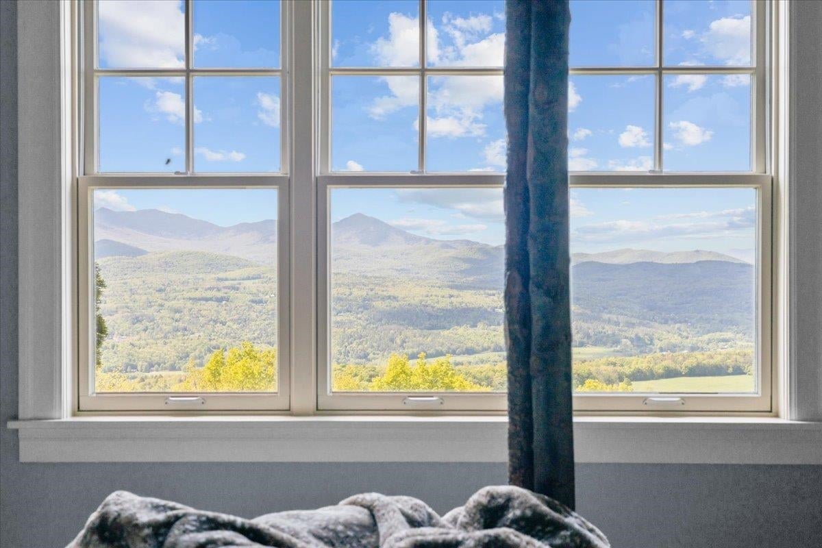 Stowe, Vermont, 05672, United States, 4 Bedrooms Bedrooms, ,6 BathroomsBathrooms,Residential,For Sale,1840116