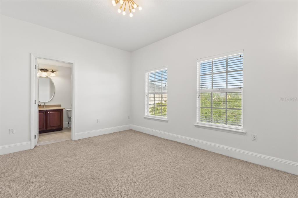 Orlando, Florida, 32814, United States, 4 Bedrooms Bedrooms, ,5 BathroomsBathrooms,Residential,For Sale,1901363