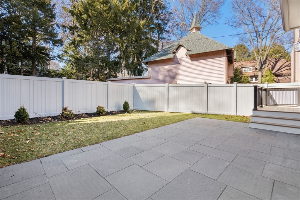 Brookline, Massachusetts, 02445, United States, 3 Bedrooms Bedrooms, ,4 BathroomsBathrooms,Residential,For Sale,1760278