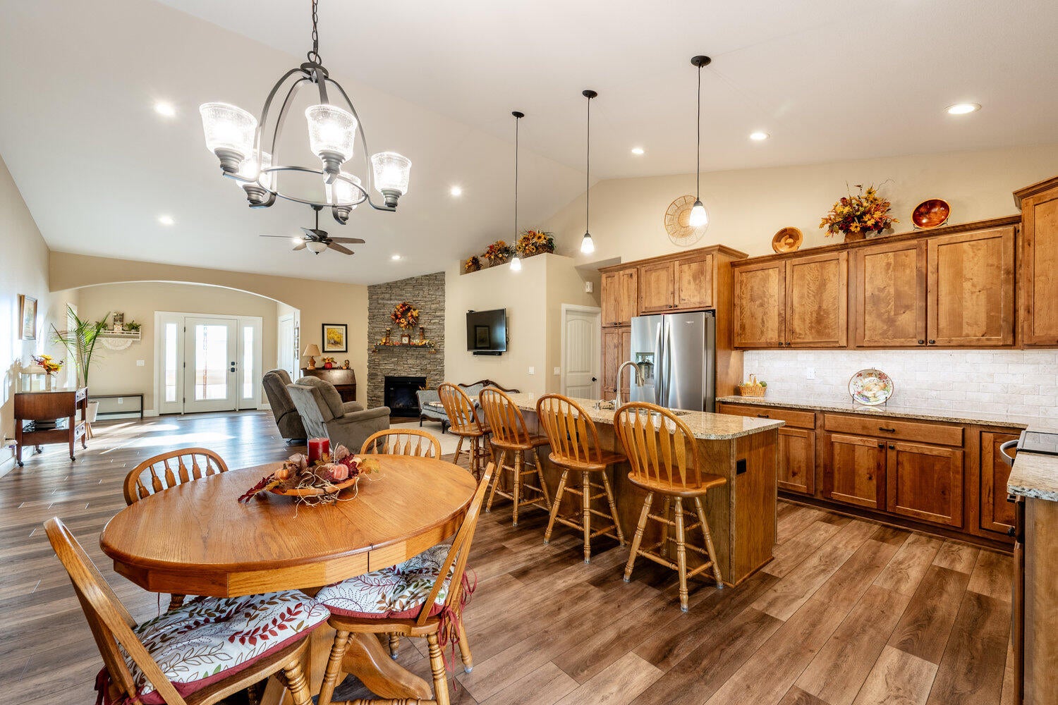 Sheridan, Wyoming, 82801, United States, 4 Bedrooms Bedrooms, ,2 BathroomsBathrooms,Residential,For Sale,1980620