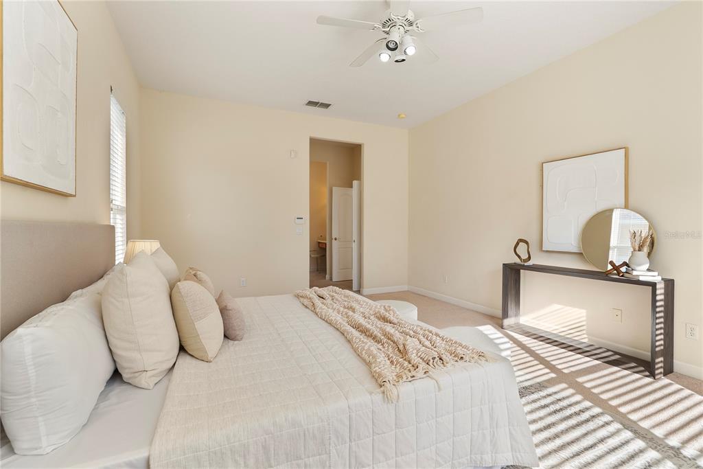 Orlando, Florida, 32836, United States, 5 Bedrooms Bedrooms, ,4 BathroomsBathrooms,Residential,For Sale,1989643