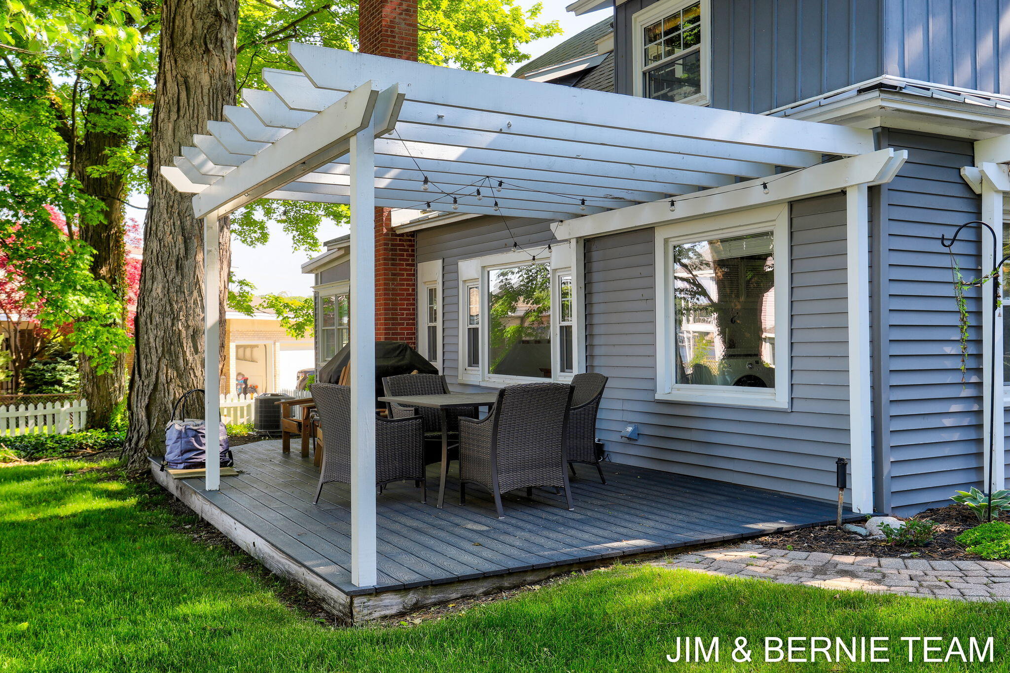 Holland, Michigan, 49423, United States, 3 Bedrooms Bedrooms, ,2 BathroomsBathrooms,Residential,For Sale,1827568