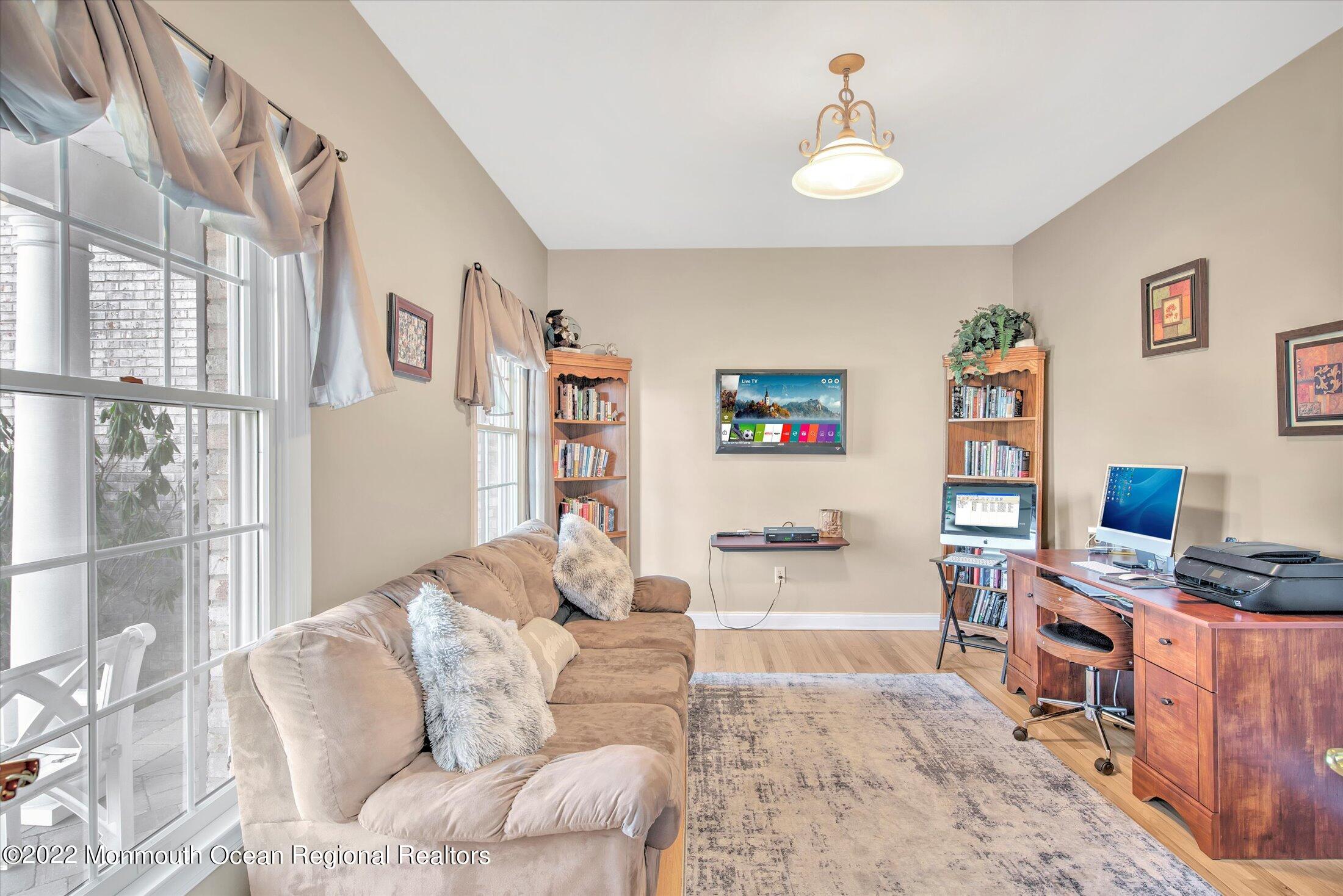 Manalapan, New Jersey, 07726, United States, 4 Bedrooms Bedrooms, ,5 BathroomsBathrooms,Residential,For Sale,1823230